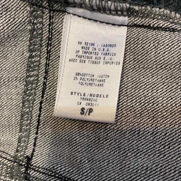 🔻SALE🔻GUESS🔹NEW CONDITION - Picture 14 of 14